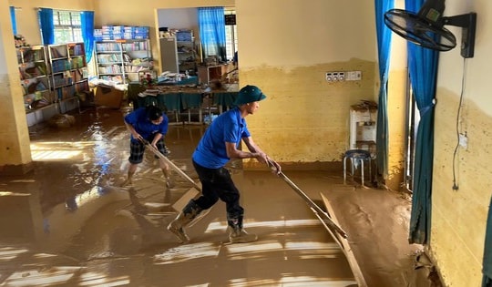 Bí quyết dọn nhà sau lũ sạch và an toàn