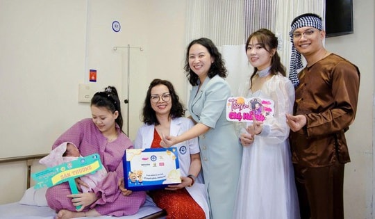 Bimunica, ETU và Eurostore.vn đồng hành cùng Bệnh viện Phụ sản Trung ương trong chương trình 'Trung Thu Yêu Thương'