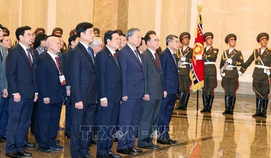 Tổng Bí thư Tô Lâm đặt hoa tưởng nhớ Chủ tịch Kim Nhật Thành, Tổng Bí thư Kim Jong-il
