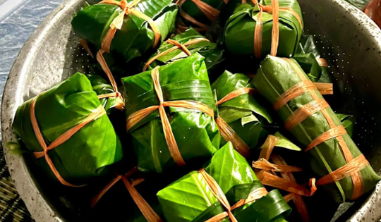 Thực phẩm nào phù hợp để gửi cứu trợ vùng lũ?