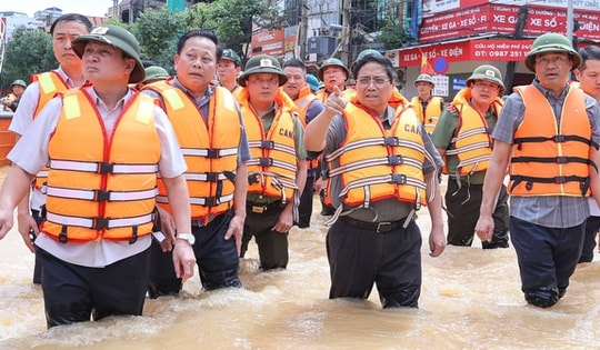 Chính phủ vào cuộc quyết liệt, giúp người dân sớm ổn định sau thiên tai