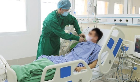 Con trai 28 tuổi được mẹ đẻ tự nguyện hiến thận cứu đã xuất viện