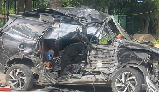 Vụ tai nạn nghiêm trọng giữa hai ô tô ở Quảng Trị: Thêm một người tử vong