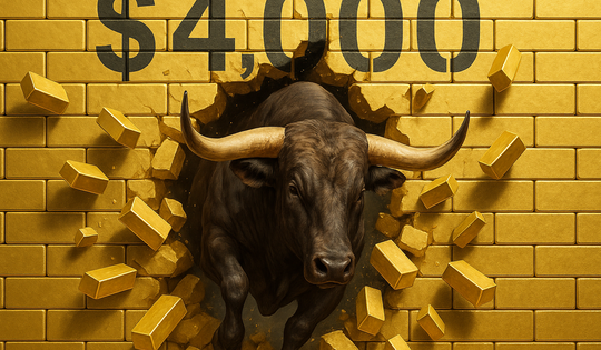 Giá vàng thế giới 'tăng bốc đầu' vượt cả dự báo