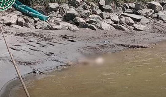 Phát hiện thi thể phụ nữ có hình xăm bông hoa ở chân cùng nhiều dấu vết lạ tại bãi biển