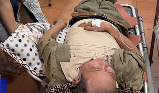 Cảnh sát giao thông Hải Phòng cứu người nghi bị đột quỵ trên Quốc lộ 5