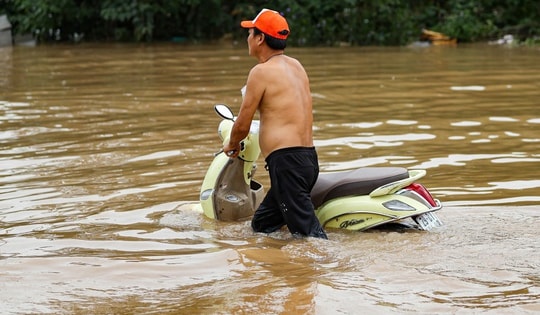 Sau ngập lũ lịch sử, cần xác định tần suất lũ để nâng cao khả năng chống chịu của hệ thống đê điều