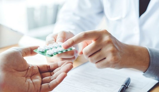 Vì sao uống 'thuốc bổ' lại nguy hiểm cho người bệnh thận?