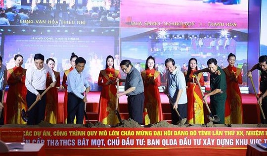 Thủ tướng Phạm Minh Chính dự khởi công trường học tại xã biên giới Bát Mọt, tỉnh Thanh Hoá