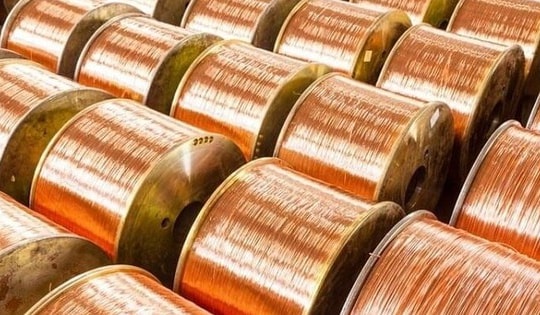 Giá kim loại đồng tại sàn giao dịch LME tăng cao