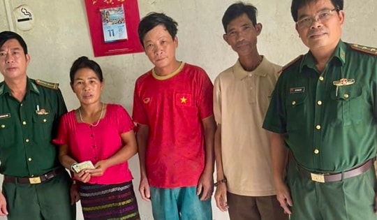 Người thợ xây nghèo nhặt được ví tiền tìm người trả lại