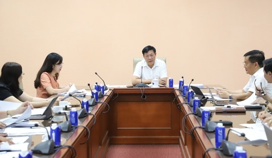 Thứ trưởng Đỗ Xuân Tuyên: Xây dựng Thông tư mới để đưa dịch vụ y học cổ truyền đến gần hơn với người dân