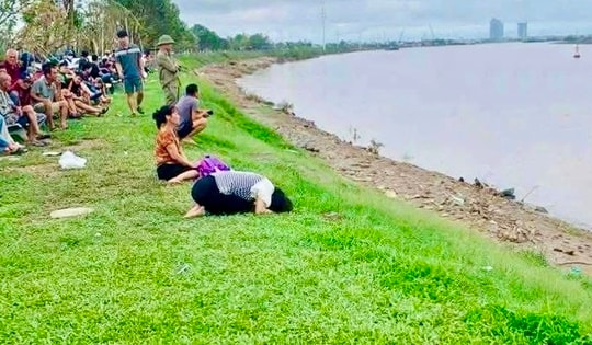 Vụ cha ôm hai con nhảy cầu Bến Thuỷ: Tìm thấy thi thể hai bé gái