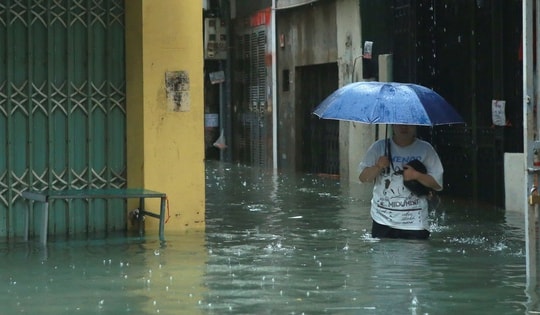 Mưa rải rác tại Bắc Bộ, Nam Bộ tiếp tục có dông vào chiều tối
