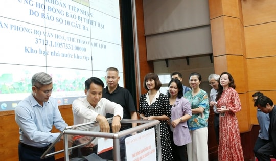 Quyên góp gần 4,3 tỉ đồng ủng hộ đồng bào bị thiệt hại do bão lũ