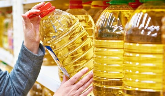Phát hiện 6 loại dầu thực vật kém chất lượng, hàng giả, đã phân phối nhiều nơi
