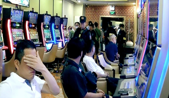 Cựu Phó Chủ tịch tỉnh Phú Thọ đánh bạc hơn 7 triệu USD sắp hầu tòa