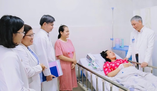 Cứu sống thai nhi 29 tuần tuổi nhờ thông tim ngay trong bụng mẹ