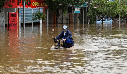Mưa lũ dồn dập liệu có lặp lại trong thời gian tới?