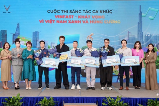 VinFast trao giải cuộc thi 'VinFast - Khát vọng Vì Việt Nam Xanh và Hùng cường'