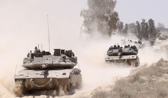 Thỏa thuận ngừng bắn ở Gaza nguy cơ đổ vỡ: Tranh cãi về con tin và giải giáp