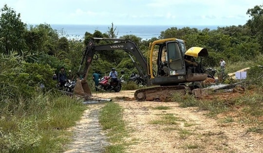 Cưỡng chế gần 7.500 m² đất do người dân lấn chiếm tại đồi cát bay Mũi Né