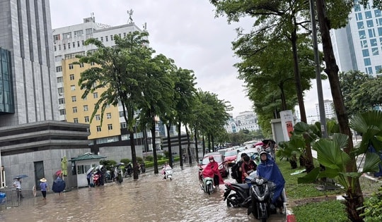 Cơn bão sắp vào Biển Đông có diễn biến thế nào?