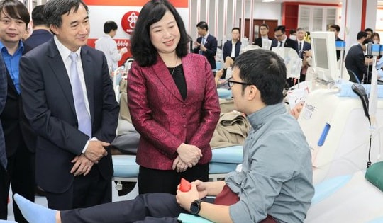 Ngành y tế nỗ lực không ngừng, vượt qua mọi thử thách, lao động tận tụy, sáng tạo vì sức khoẻ nhân dân