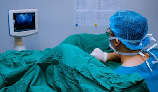 Phát hiện mới về tế bào gốc từ máu kinh nguyệt điều trị suy buồng trứng sớm