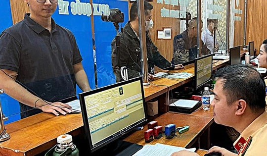 Cách đổi giấy phép lái xe bằng giấy bìa sang thẻ nhựa PET