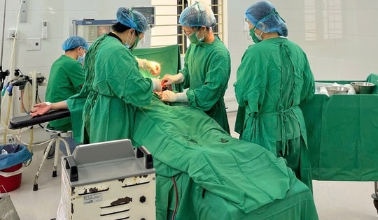 Cứu sống sản phụ bị rau bong non sau tai nạn