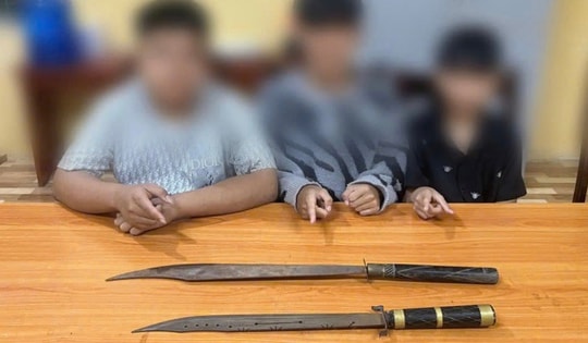 Nhóm thiếu niên dùng đao chém nhau để giải quyết mâu thuẫn ở Hà Nội