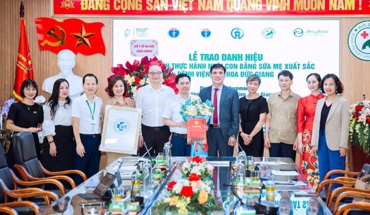 Cơ sở y tế công đầu tiên của Thủ đô đạt 'Bệnh viện thực hành nuôi con bằng sữa mẹ xuất sắc'