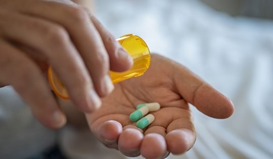 Bảo hiểm y tế giúp người nhiễm HIV yên tâm điều trị và sống khỏe mạnh