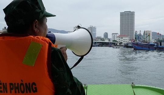 Thủ tướng yêu cầu khẩn trương phòng, tránh, ứng phó bão số 12 và mưa lũ lớn