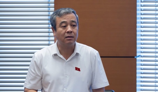 Lo ngại viên chức 'chân ngoài dài hơn chân trong', lợi dụng thương hiệu công để kinh doanh riêng