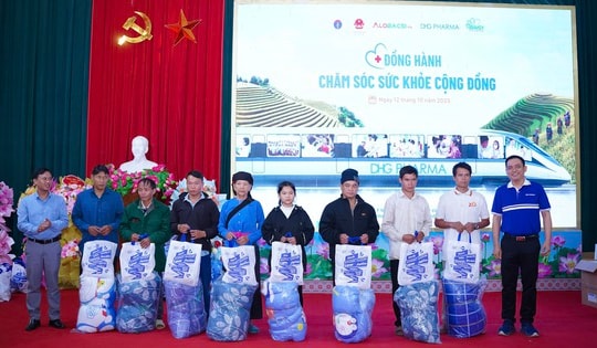 Hành trình của nắng ấm: DHG Pharma cùng y bác sĩ đến với Tả Củ Tỷ