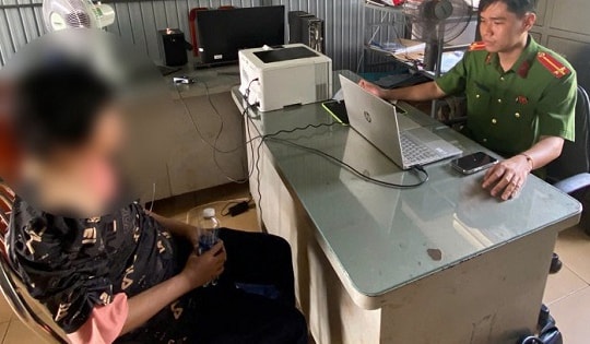 Một phụ nữ gieo mình xuống sông tự tử, 2 người đàn ông lao ra ứng cứu