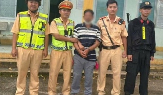 Ghen tuông mù quáng, cầm dao chém 2 người trọng thương tại phòng trọ rồi bỏ trốn