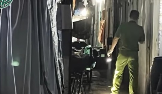 Điều tra nghi án người đàn ông cầm dao xông vào phòng trọ chém trọng thương đôi nam nữ