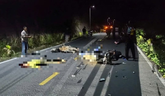 Va chạm xe máy, hai người tử vong trong đêm