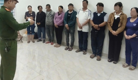 Khởi tố 9 đối tượng tổ chức đánh bạc tại đám tang