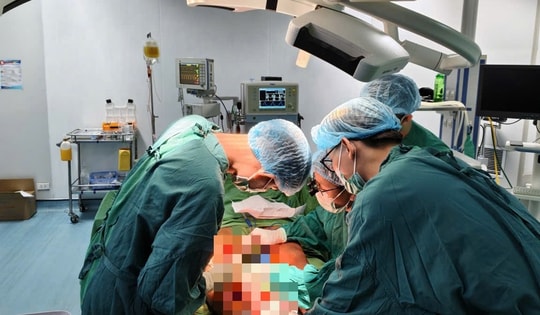 Ca đại phẫu 'bắc cầu động mạch khoeo' giữ lại chân cho chàng trai trẻ