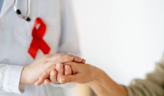 Việt Nam trên chặng đường chấm dứt dịch AIDS: Giải Báo chí năm 2025 nhìn từ những con số ấn tượng và thách thức mới