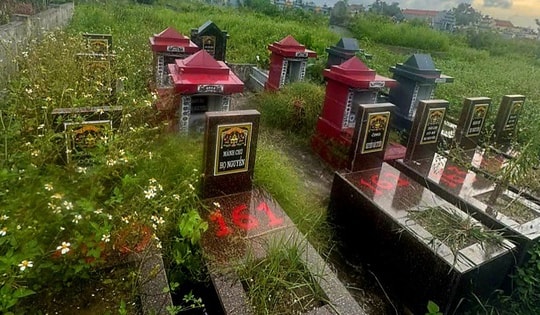 Giải phóng mặt bằng dự án đường sắt Lào Cai - Hà Nội - Hải Phòng phát hiện hàng trăm ngôi mộ giả