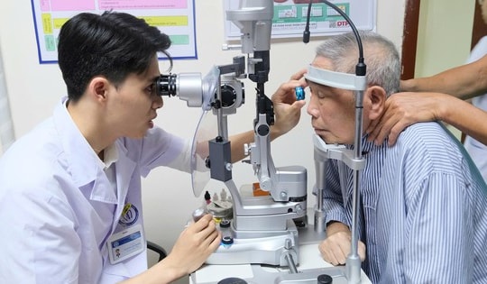 Tầm soát bệnh võng mạc đái tháo đường bằng AI cho khoảng 12.000 lượt người