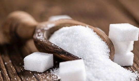 Giá đường 'thủng đáy' sâu nhất 4 năm qua