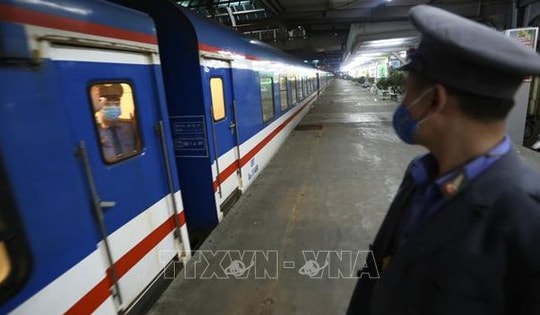 Tiếp tục ngừng chạy đôi tàu Bắc - Nam SE7/SE8 ngày 28/10