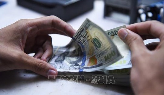 Tỷ giá hôm nay 28/10: Giá USD giảm tiếp, NDT nhích tăng