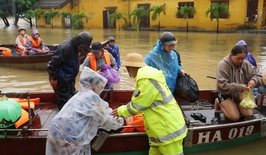 Mưa ở miền Trung kéo dài đến khi nào?